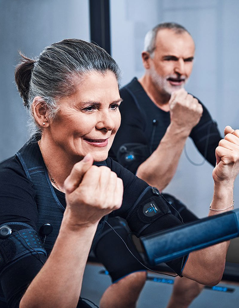 ems-training-wegberg-erkelenz-kreis-heinsberg-anzug EMS Training in Wegberg im Kreis Heinsberg bei medigym | Hier Ansicht des EMS-Anzuges mit den Elektroden für elektrische sportliche Spannung